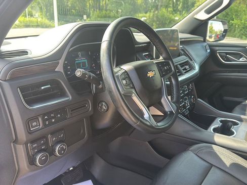 Used 2023 Chevrolet Tahoe LT w/ Luxury Package AWD/4WD image 16