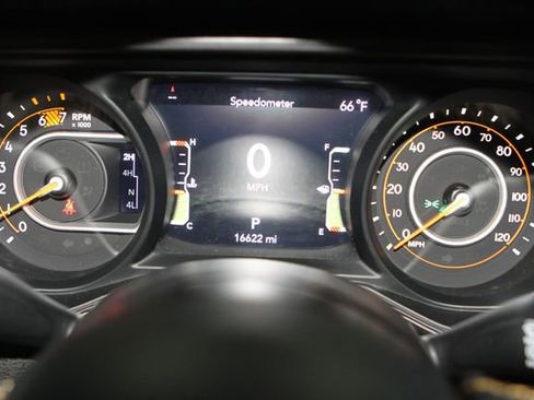 Used 2024 Jeep Wrangler Sport AWD/4WD image 17
