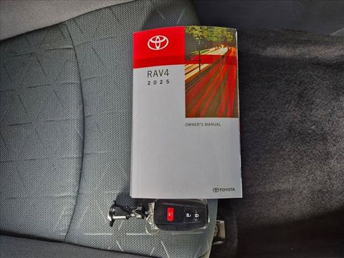 Certified 2025 Toyota RAV4 XLE AWD/4WD image 22