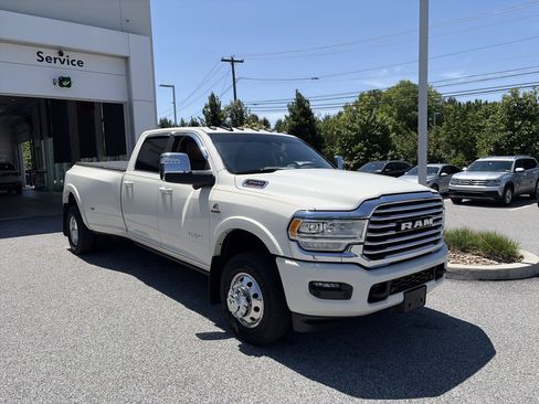Used 2023 RAM 3500 Limited AWD/4WD image 3