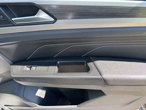 Used 2021 Volkswagen Atlas SEL Premium image 46