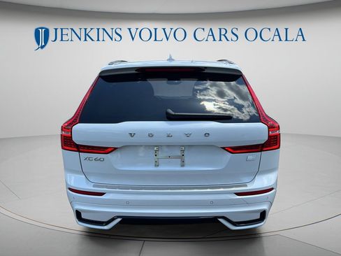 Certified 2024 Volvo XC60 T8 Plus w/ Climate Package AWD/4WD image 4