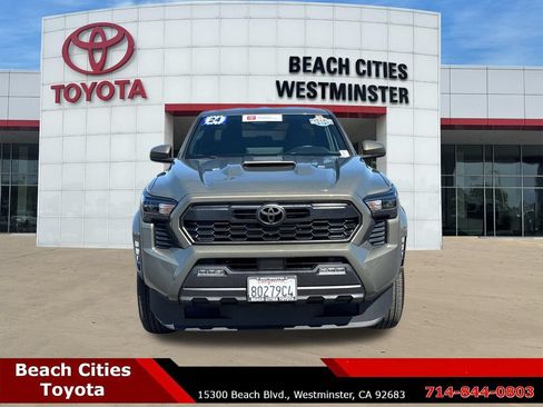 Certified 2024 Toyota Tacoma TRD Sport AWD/4WD image 4