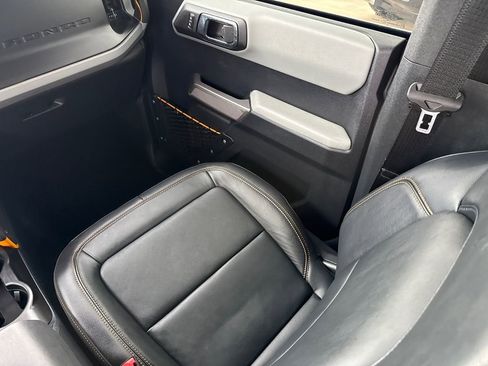 Used 2022 Ford Bronco Badlands image 17