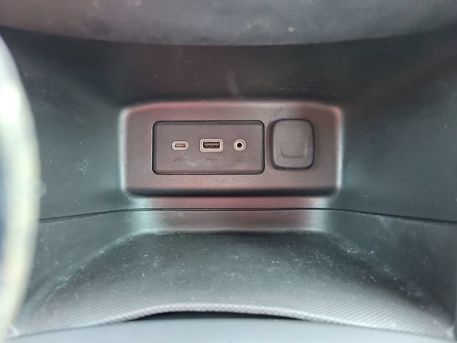 Used 2022 Chevrolet Equinox LT FWD image 23