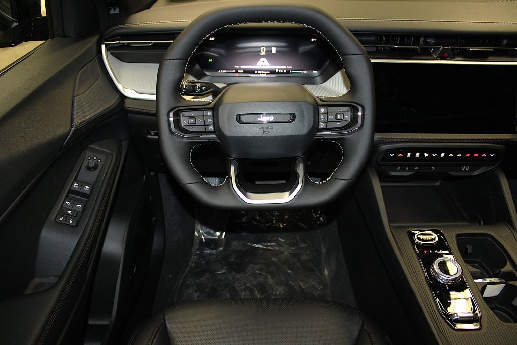 New 2026 Jeep Cherokee Limited AWD/4WD image 12