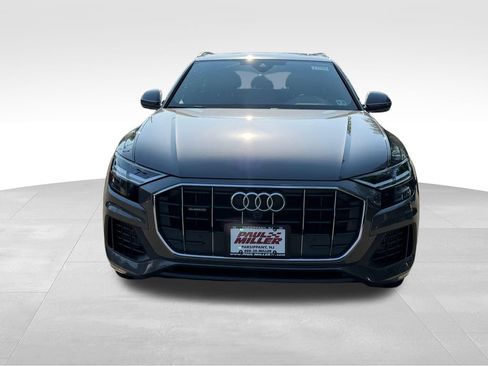 Used 2022 Audi Q8 Premium w/ Convenience Package AWD/4WD image 2