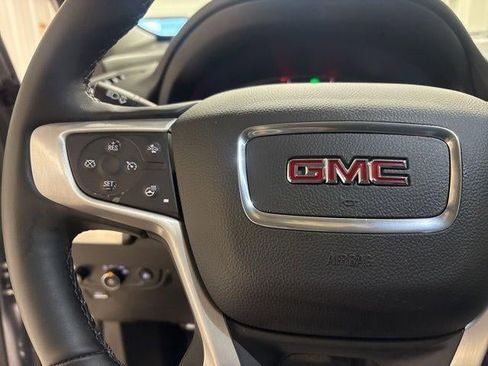 Used 2023 GMC Terrain SLT image 15