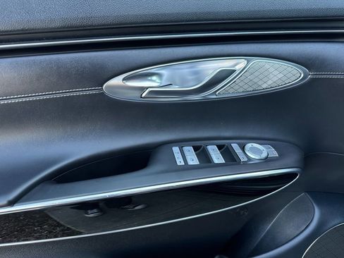 Used 2025 Genesis GV70 2.5T image 10