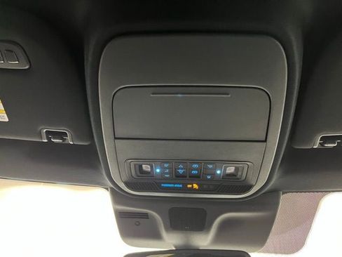 New 2025 Ford Expedition Max Platinum w/ Stealth Performance Package image 18