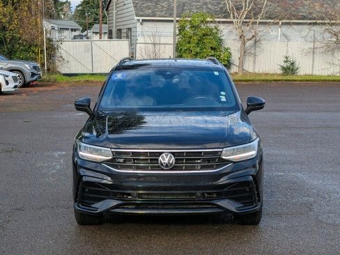 Certified 2023 Volkswagen Tiguan SE R-Line image 8