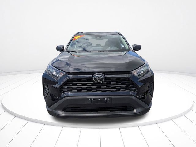 Used 2021 Toyota RAV4 LE AWD/4WD image 8