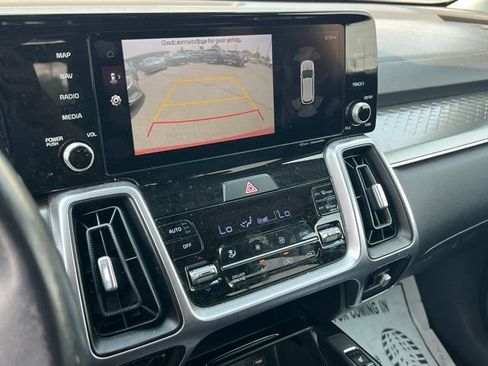 Certified 2023 Kia Sorento EX AWD/4WD image 20
