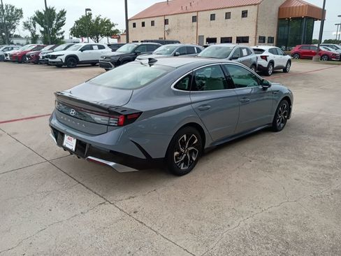 Used 2025 Hyundai Sonata SEL FWD image 7