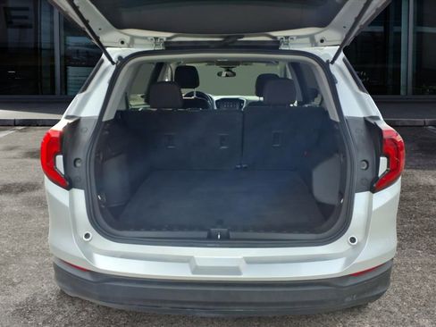 Used 2021 GMC Terrain SLE AWD/4WD image 9