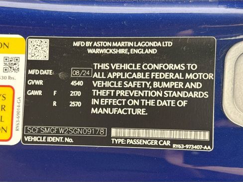 Used 2025 Aston Martin V8 Vantage Coupe image 30