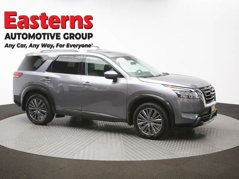 Used 2023 Nissan Pathfinder SL w/ SL Premium Package AWD/4WD image 49