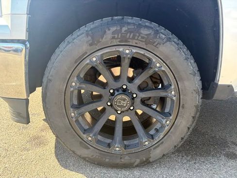 Used 2014 Chevrolet Silverado 1500 LT AWD/4WD image 11