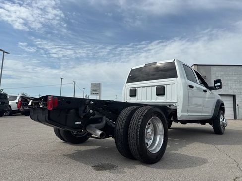 Used 2024 RAM 5500 Tradesman w/ Chrome Appearance Group AWD/4WD image 8