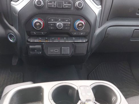 Used 2019 Chevrolet Silverado 1500 LT Trail Boss w/ Convenience Package AWD/4WD image 29