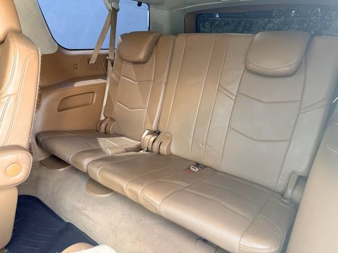 Used 2015 Cadillac Escalade ESV Platinum AWD/4WD image 14
