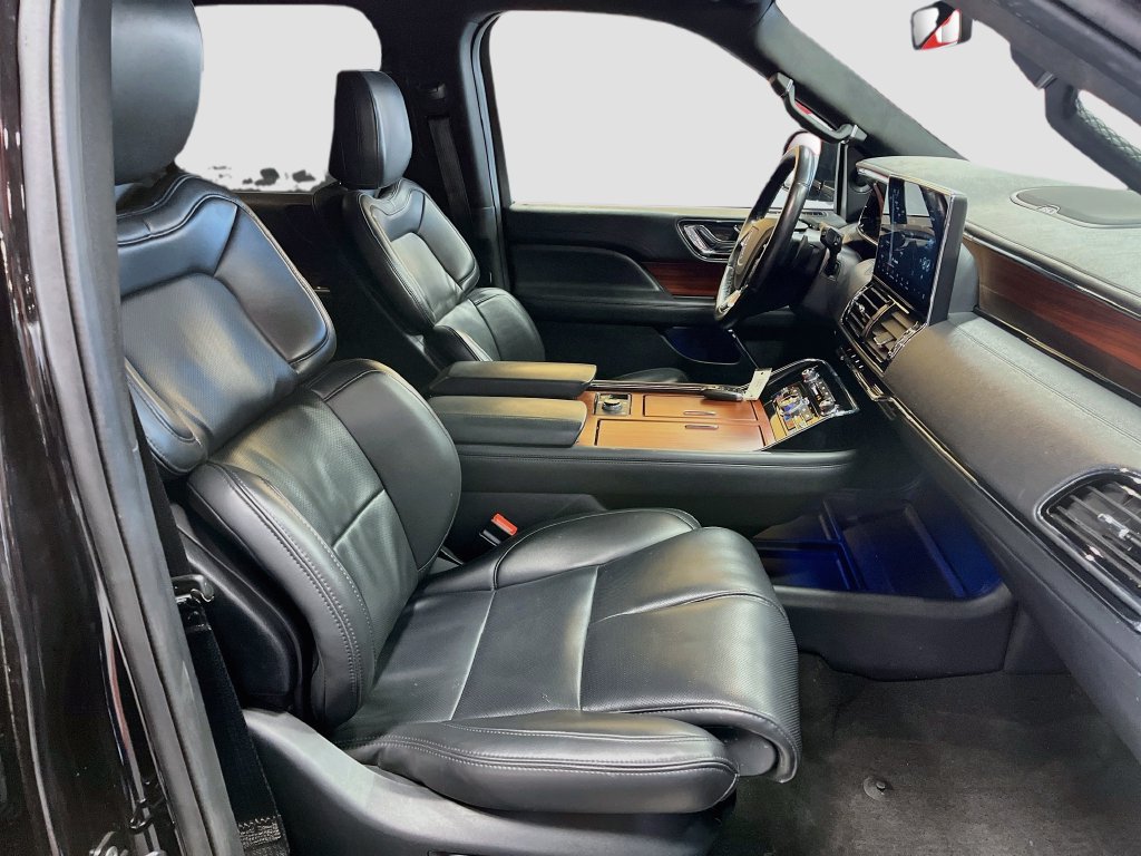 Used 2024 Lincoln Navigator L 4WD image 30
