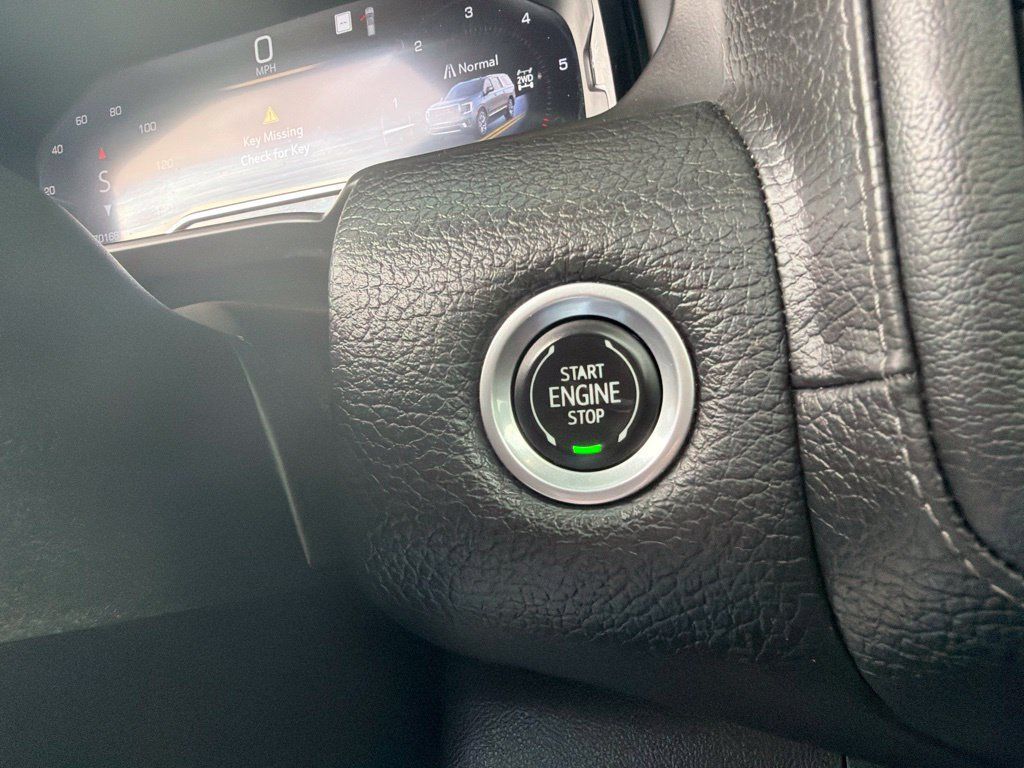 Used 2022 GMC Yukon Denali AWD/4WD image 24