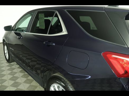 Used 2021 Chevrolet Equinox LT FWD image 19