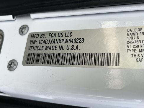 Used 2023 Jeep Wrangler Sport AWD/4WD image 22