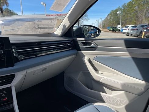 New 2026 Volkswagen Jetta SE image 17