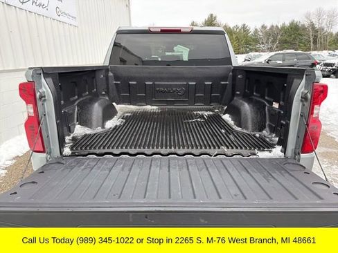 Used 2025 Chevrolet Silverado 1500 LT AWD/4WD image 19