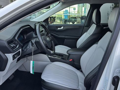 New 2026 Ford Escape SE w/ PHEV Premium Package image 11
