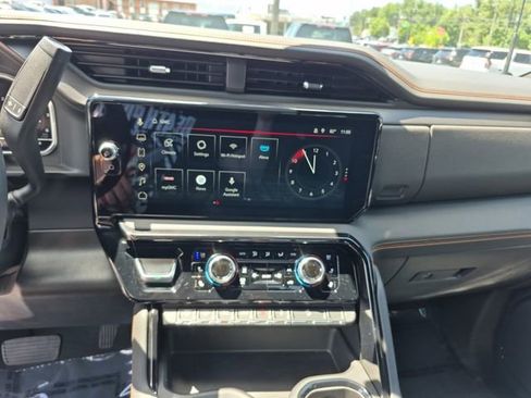 Used 2025 GMC Sierra 2500 AT4 w/ AT4 Premium Plus Package AWD/4WD image 15