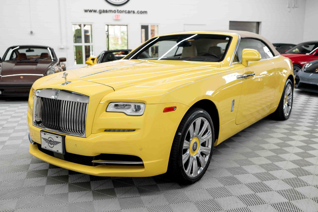 Used 2017 Rolls-Royce Dawn RWD image 51