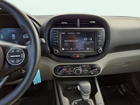 Used 2023 Kia Soul LX w/ LX Technology Package image 25