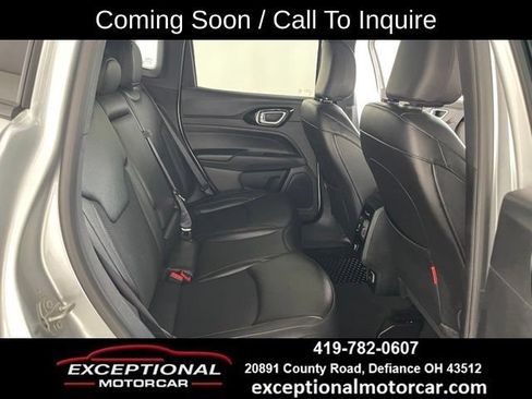 Used 2025 Jeep Compass Trailhawk AWD/4WD image 47