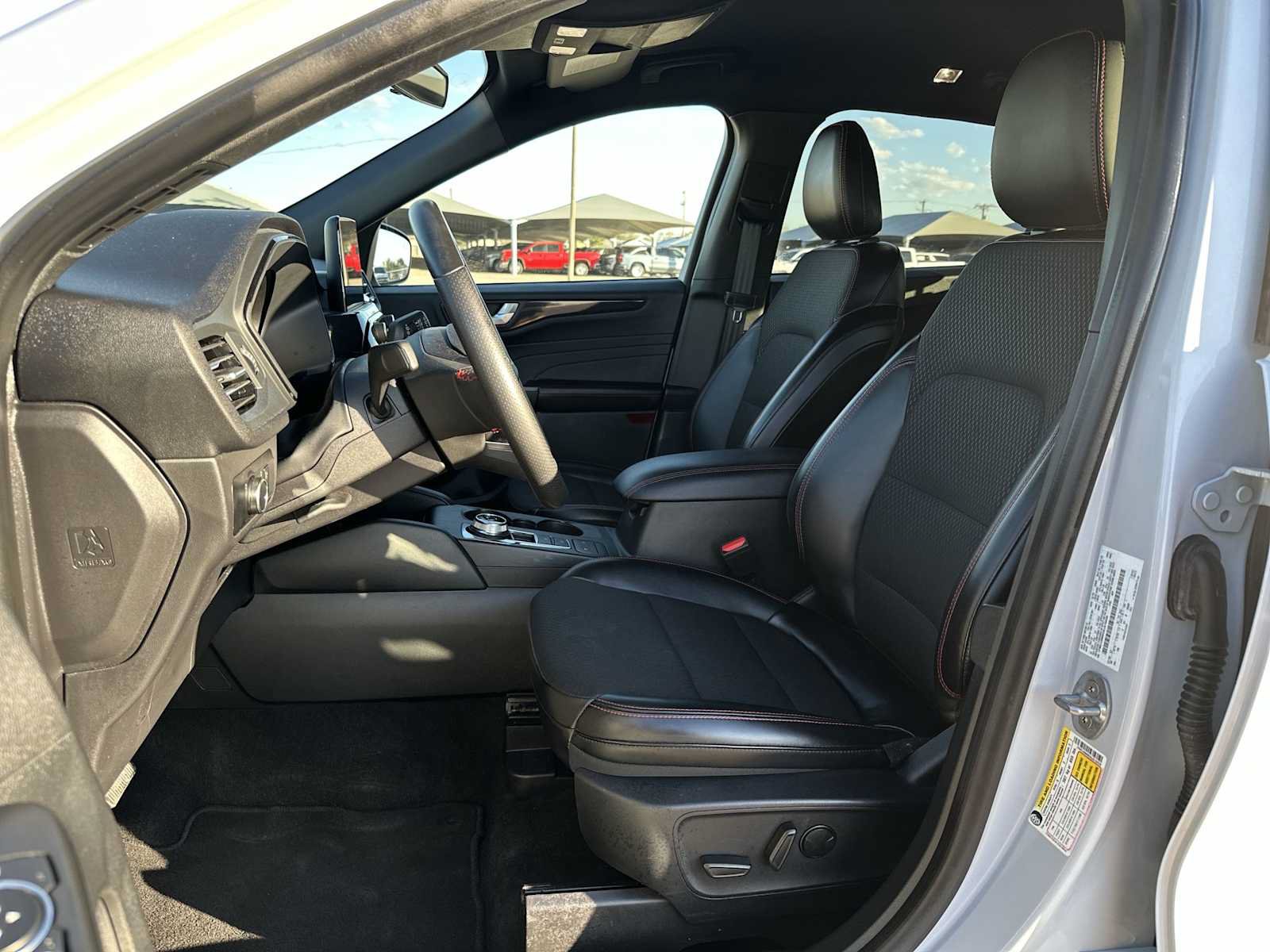 Used 2025 Ford Escape ST-Line AWD/4WD image 19
