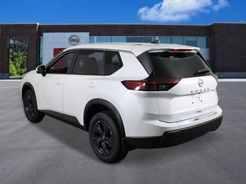 New 2026 Nissan Rogue SV FWD image 3