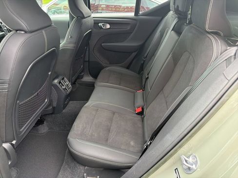 Used 2023 Volvo XC40 Recharge Ultimate AWD/4WD image 8