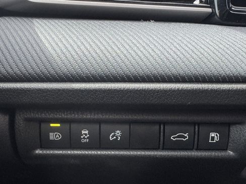 Used 2025 Toyota Camry SE w/ Convenience Package image 31