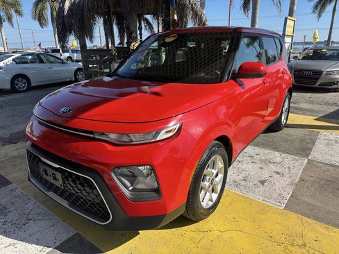 Used 2020 Kia Soul S FWD image 1
