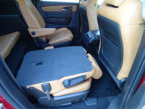 Used 2014 Chevrolet Traverse AWD LTZ image 41
