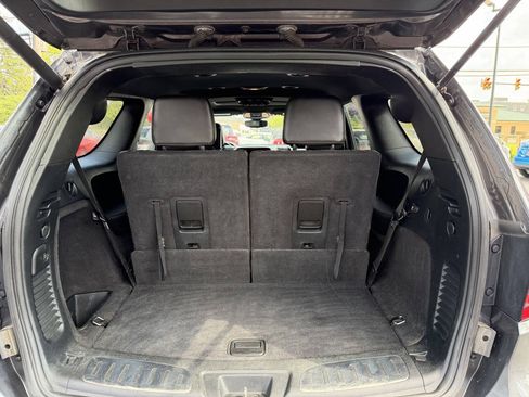 Used 2017 Dodge Durango R/T AWD/4WD image 13