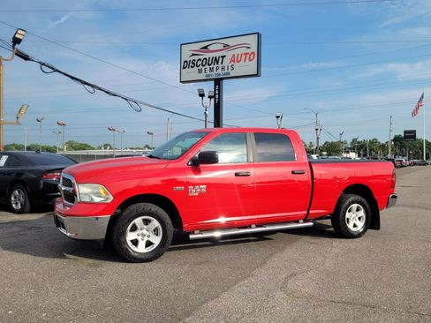 Used 2019 RAM 1500 Classic SLT AWD/4WD image 18