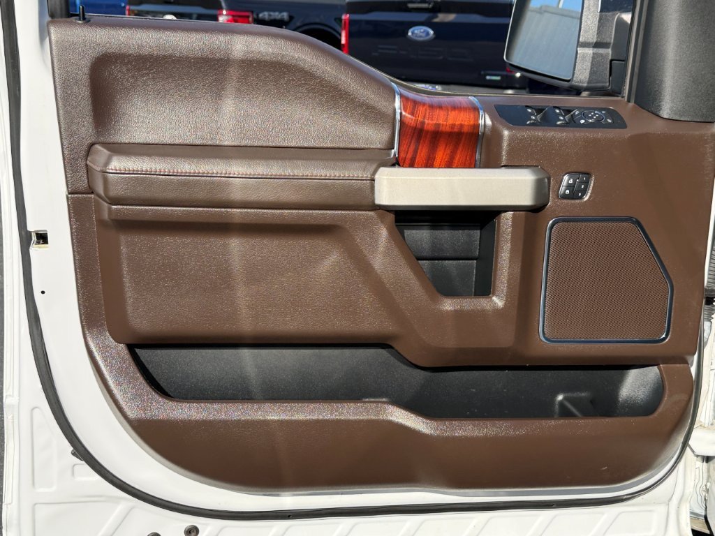 Used 2019 Ford F150 King Ranch w/ Equipment Group 601A Luxury AWD/4WD image 14