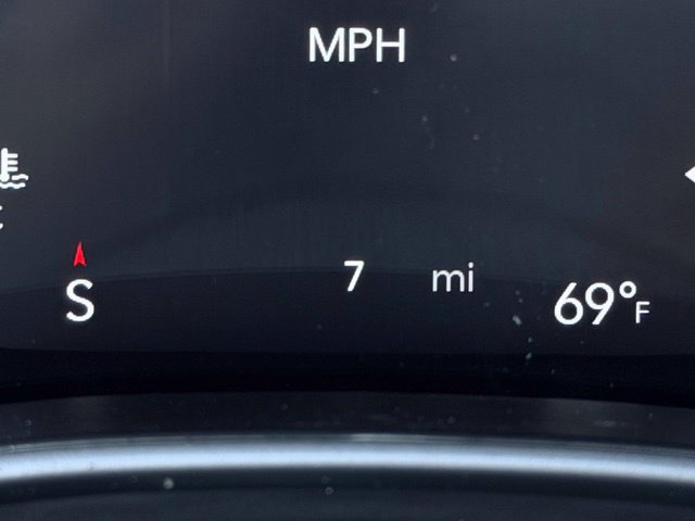 New 2027 Chrysler Pacifica Select FWD image 37