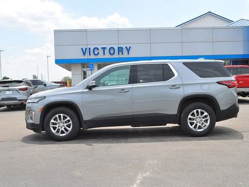 Used 2023 Chevrolet Traverse LS w/ Safety Package FWD image 6