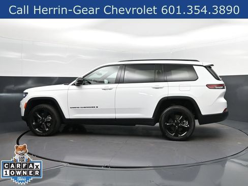 Used 2025 Jeep Grand Cherokee L Altitude AWD/4WD image 4
