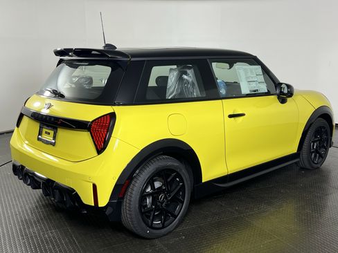 New 2026 MINI Cooper S image 5