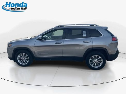 Used 2019 Jeep Cherokee Latitude w/ Popular Appearance Group image 7